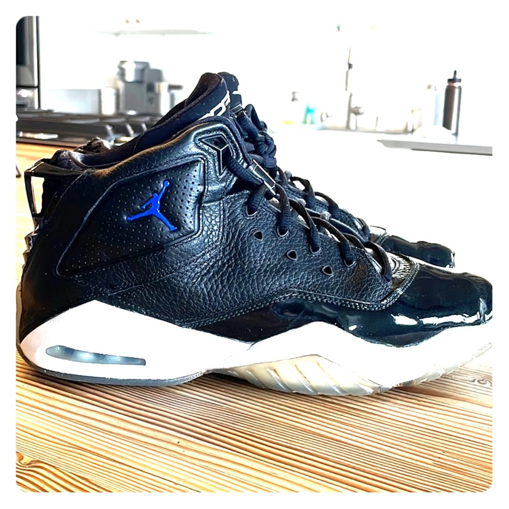 Nike Jordan B’Loyal Sneakers